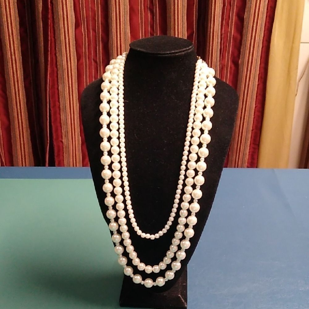 Elegant White Three Strand Faux Pearl Necklace Cottagecore Wedding Prom